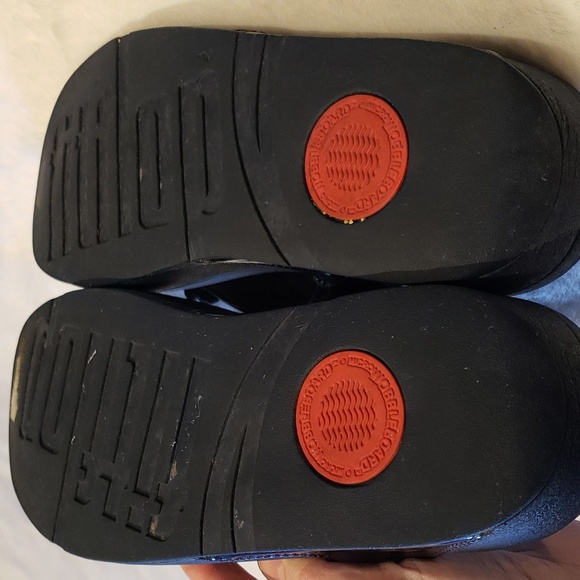 FitFlop Lulu navy blue  Flower Petals Patent Toe-Thong Comfort Sandals Woman’s 9 - Picture 4 of 9